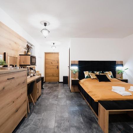 4K Jacuzzi Apartament بييلسكو بياوا المظهر الخارجي الصورة